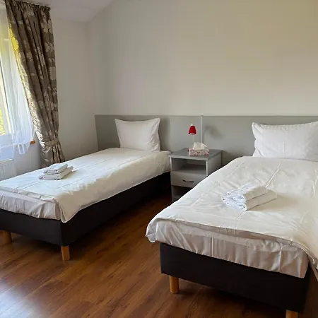 مزرعة للإقامة Aronia Park Lubiechowa