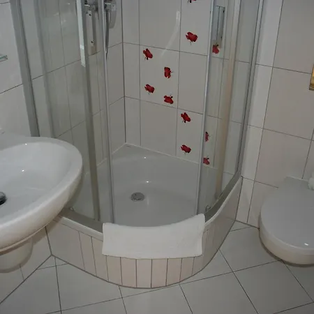 مزرعة للإقامة Aronia Park *